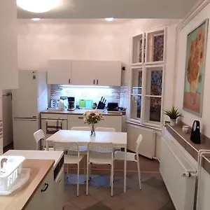 Fsqh Under Apartment Szegedin