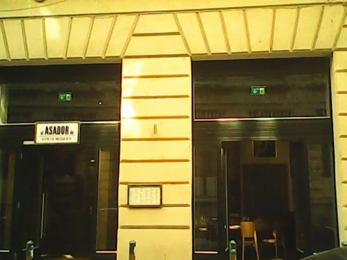Operahouse Rooms Budapest Hostel